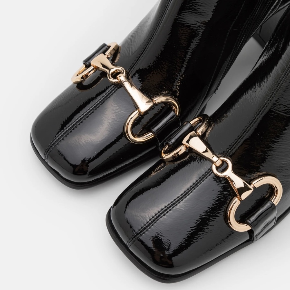 Brand new Jeffery Campbell Lava boot